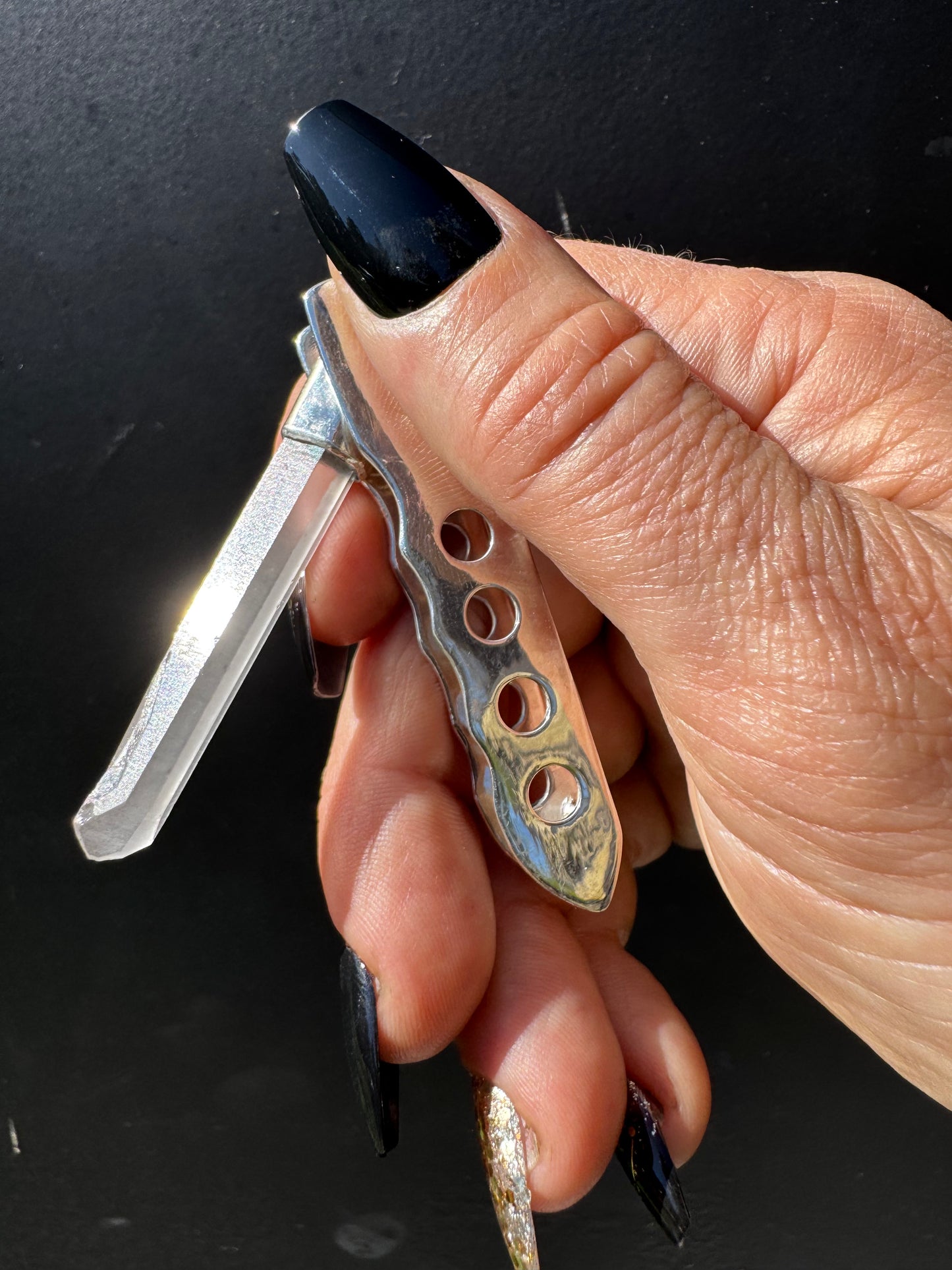 Light Crystal Switchblade