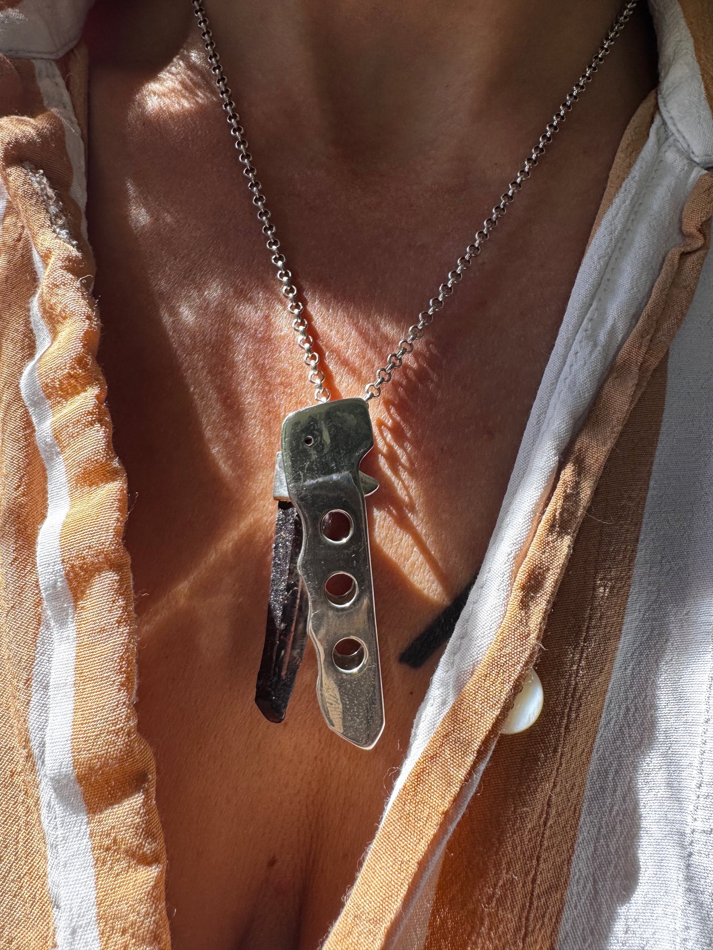Dark Crystal Switchblade