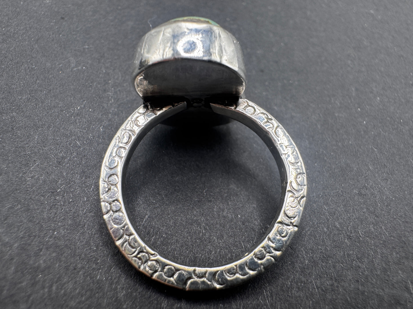 Crazy 8 Ring