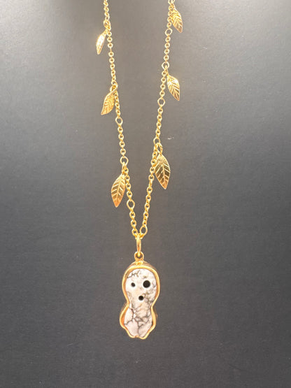 Kodama Leaf Necklace 2/2