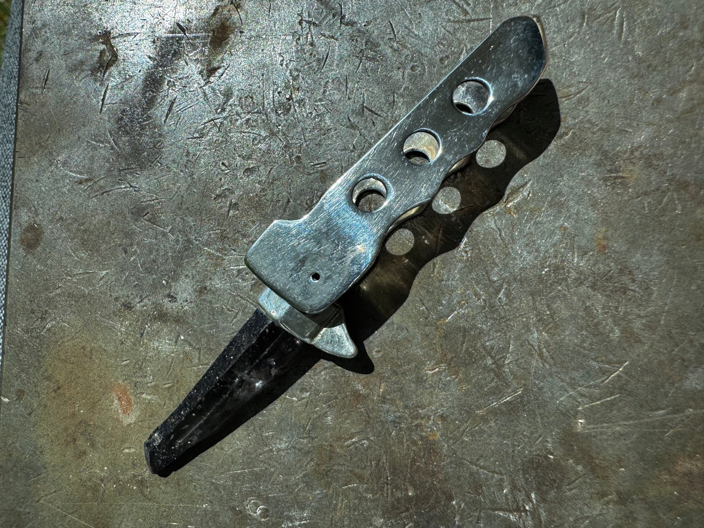 Dark Crystal Switchblade