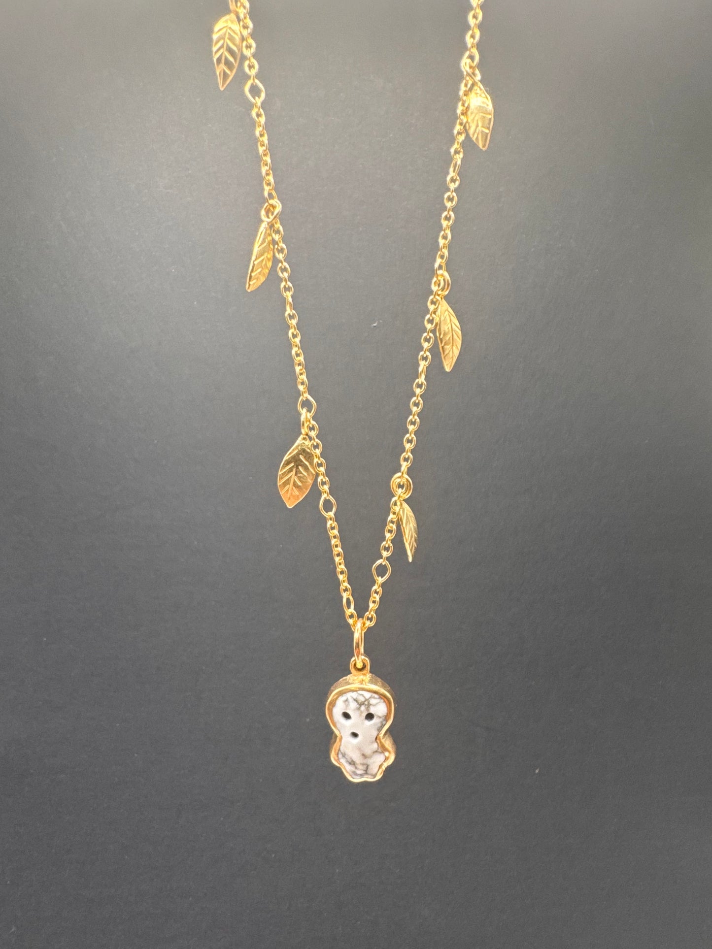 Kodama Leaf Necklace 1/2