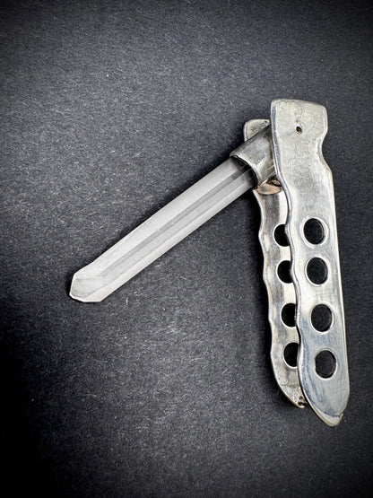 Light Crystal Switchblade